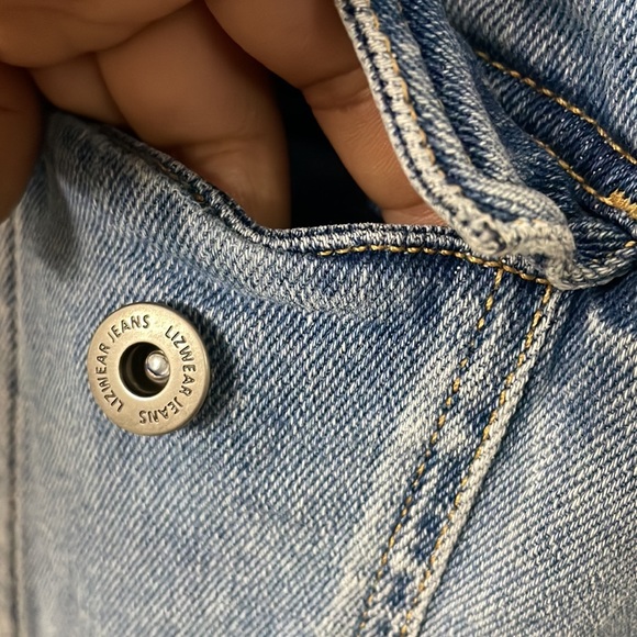 Liz Claiborne Jean jacket - Picture 8 of 13